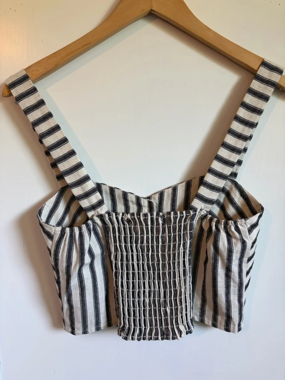 NWOT Self Contrast Striped Button-Front Crop Top - Black & Cream - XS - Picture 2 of 5